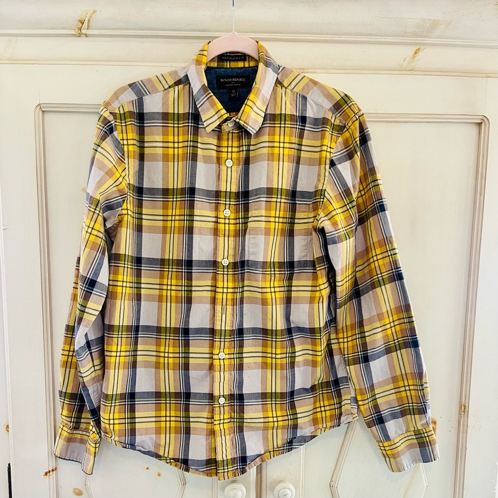 Banana Republic Mens Untucked fit Plaid Medium
Shirt Yellow